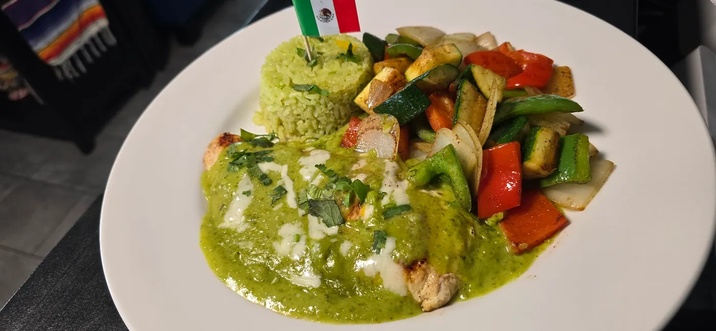Pollo a la Poblana
